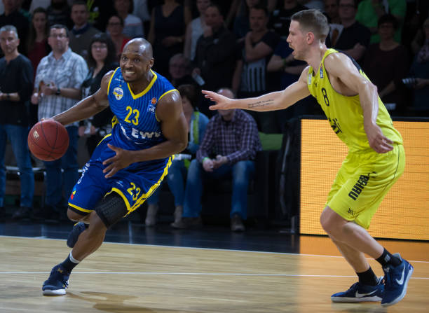 的速度赛赛 的速度赛赛