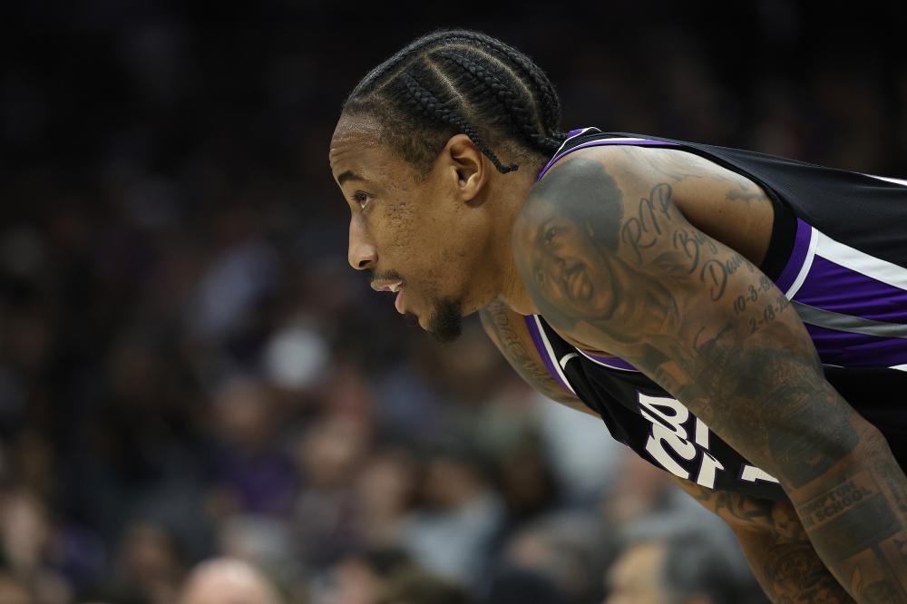 梅努的留队 梅努的留队