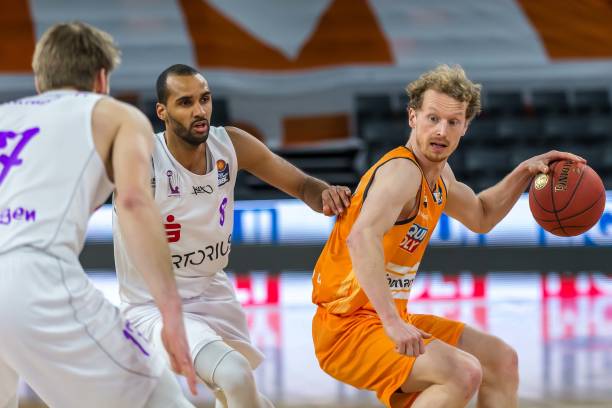 过关键进球 过关键进球