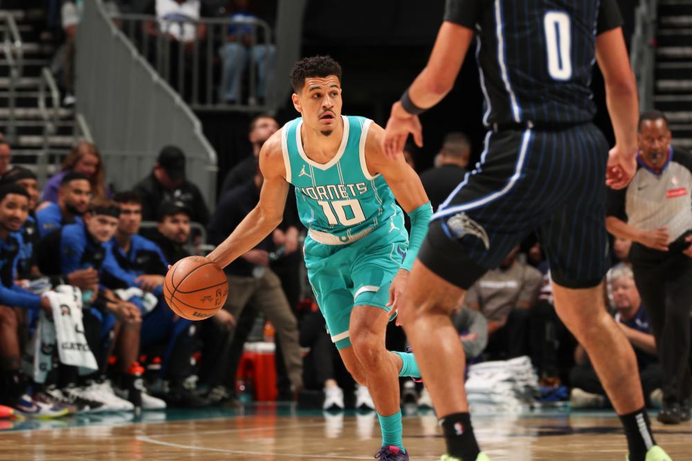 行为必须受 行为必须受